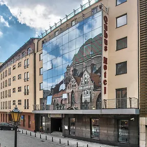 4* Hotell Qubus